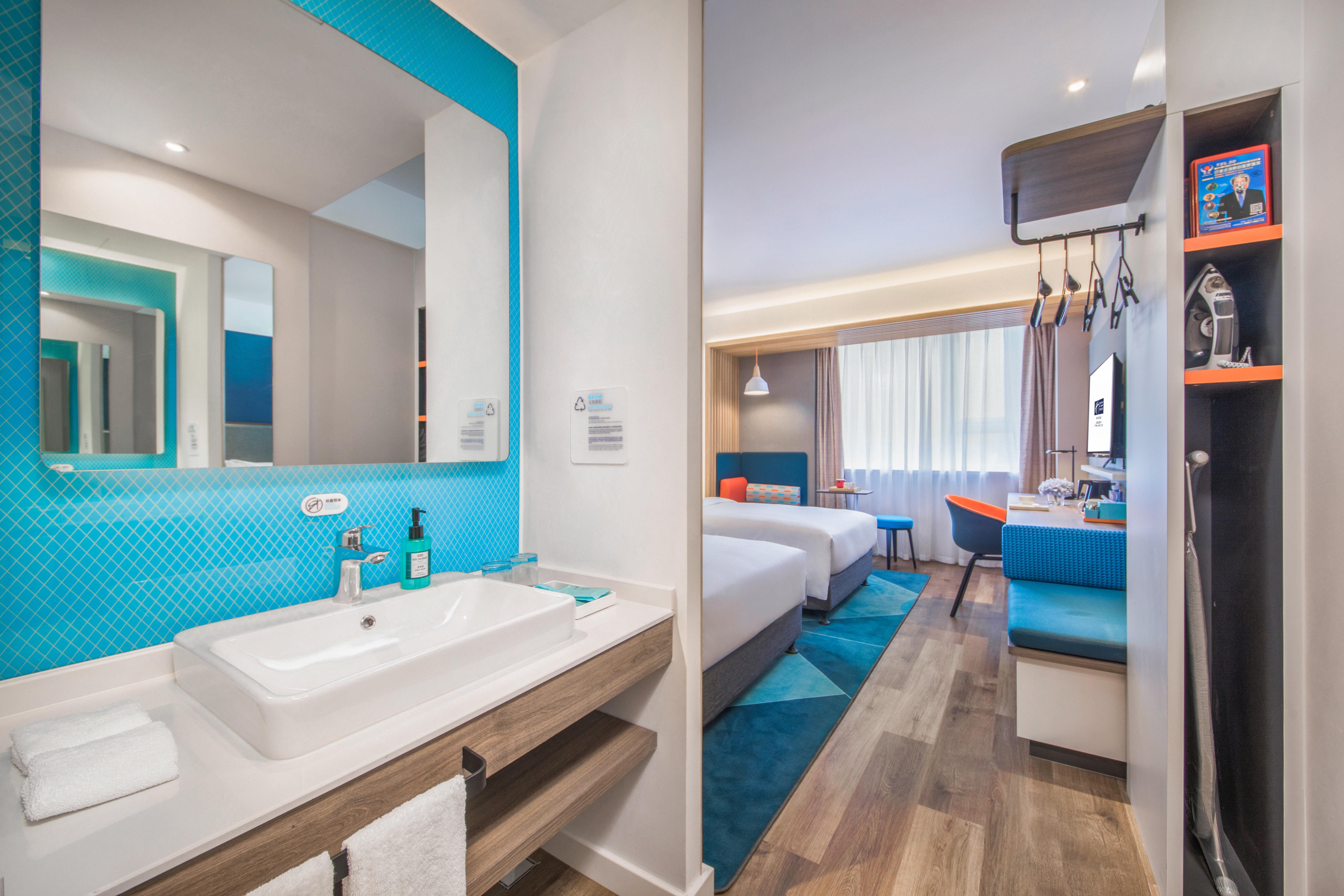 Holiday Inn Express Shanghai Jiading Center By Ihg ภายนอก รูปภาพ
