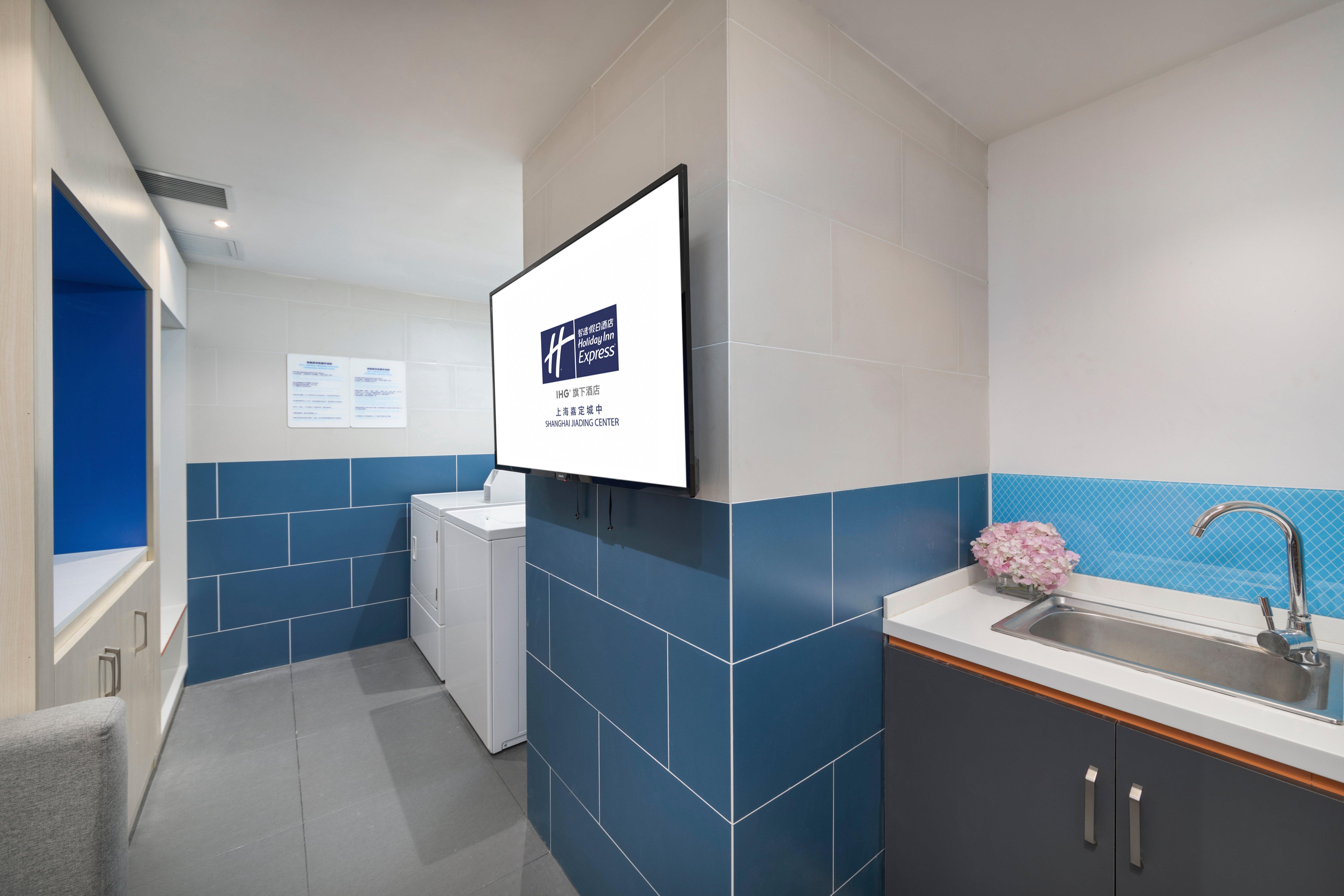 Holiday Inn Express Shanghai Jiading Center By Ihg ภายนอก รูปภาพ